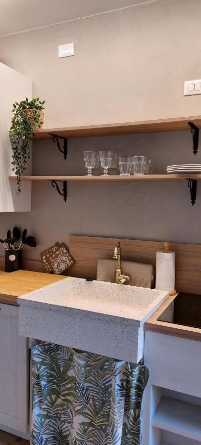 Antica Dimora Appartement San Felice del Benaco Buitenkant foto